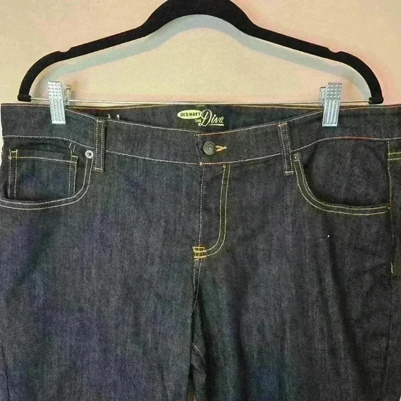 Old Navy The Diva Jeans Boot-cut Mid-rise Dark Wash Size 14 Short - Picture 2 of 13
